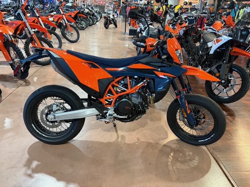 2026 KTM 690 SMC R MOTORCYCLE