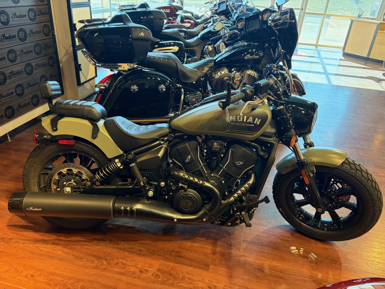 2026 Indian Motorcycle Scout Bobber Limited +Tech MOTORCYCLE