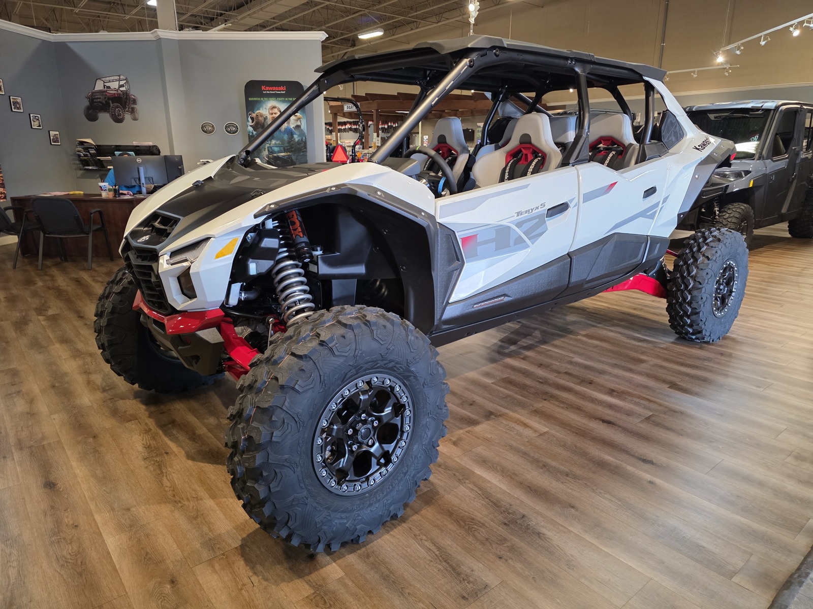 2026 Kawasaki TERYX5 H2 Deluxe eS UTV-HighPerf