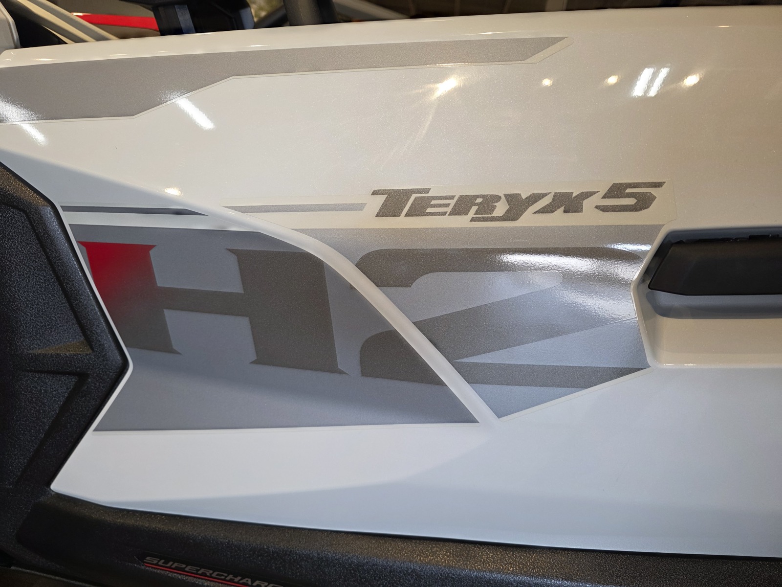 2026 Kawasaki TERYX5 H2 Deluxe eS UTV-HighPerf